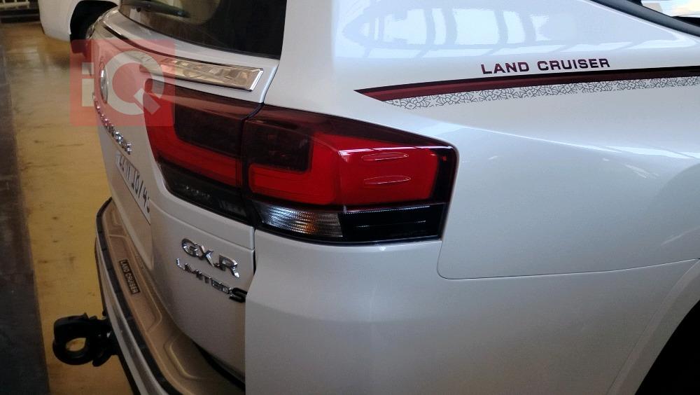 تويوتا لاندكروزر